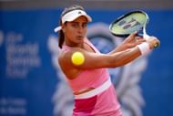Lourdes Carle plays a slice backhand in the W100 Madrid - Source: Getty